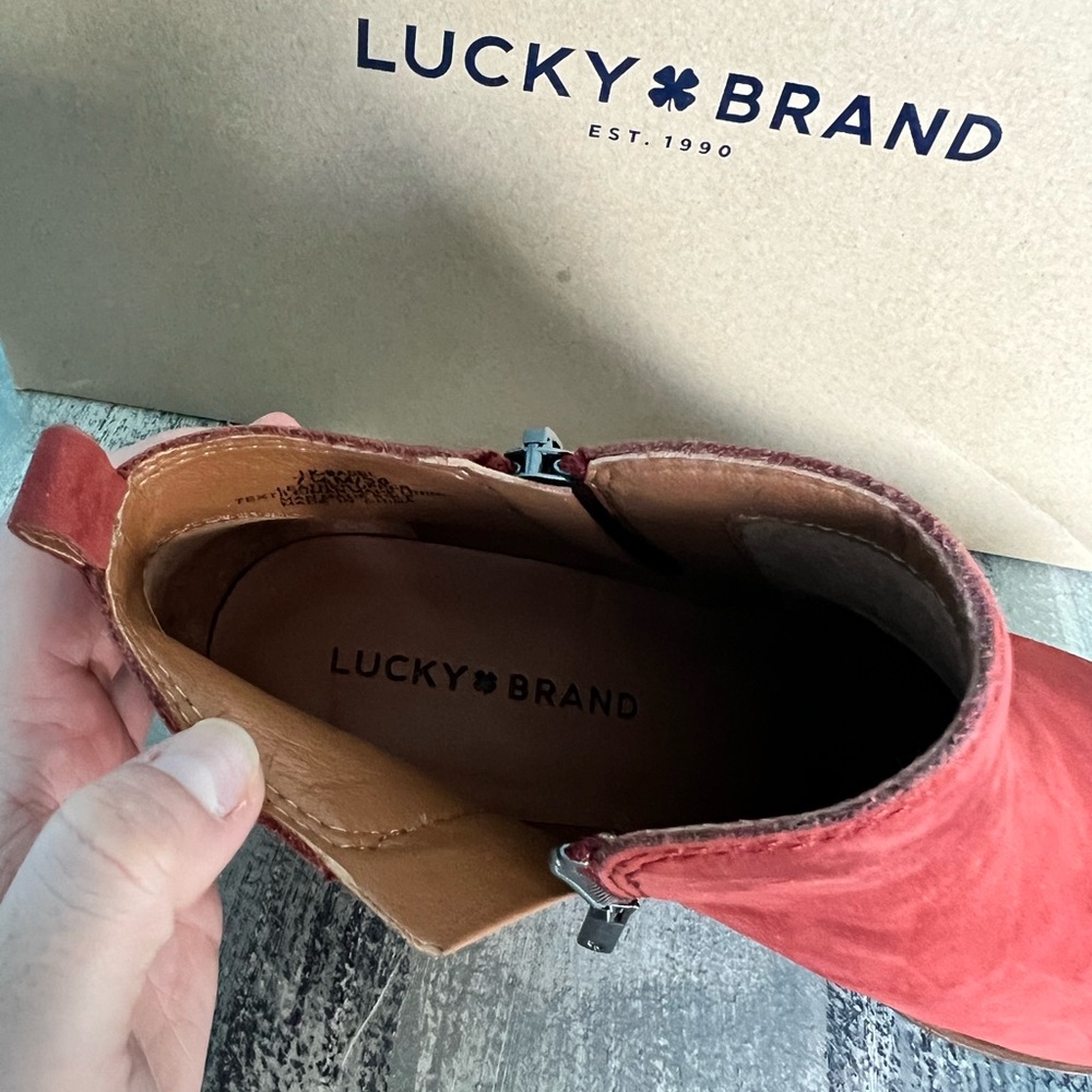 NEW IN BOX Lucky Brand Women's Burgundy Basel Bootie Ankle Booties, Size 7.5M - Picture 10 of 16
